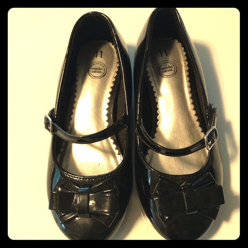 Wonder Nation girls dress shoe , black